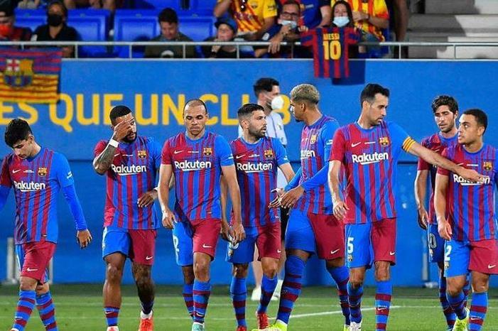 برشلونة يسعى لمصالحة جماهيره أمام دينامو كييف nmnbmnm