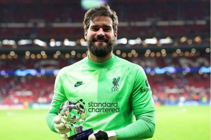 اليسون افضل لاعب في مباراة ليفربول واتلتيكو 9502940_1634709252