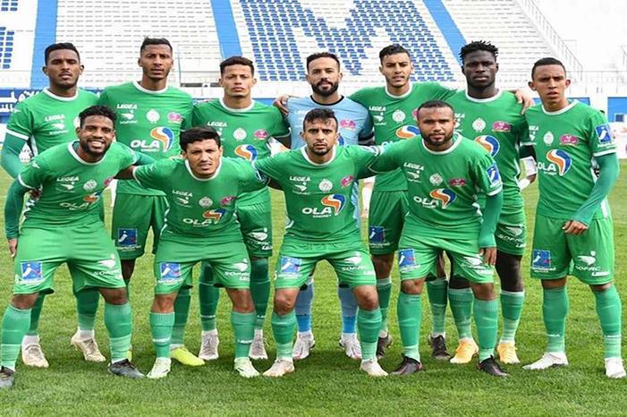 الرجاء يهزم مولودية وجدة ويتصدّر الدوري المغربي image