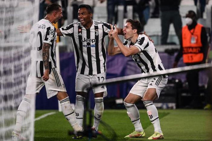 مدافع يوفنتوس الأفضل أمام زينيت 6f9e827754ae27fdace52687f063bdf5