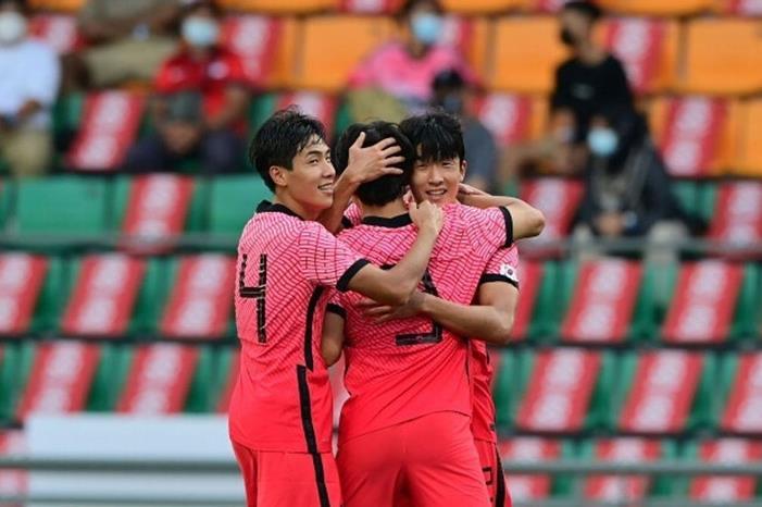 Korea-Republic-v-Philippines---AFC-U23-Asian-Cup-2022-Qualifiers-Group-H-(6)
