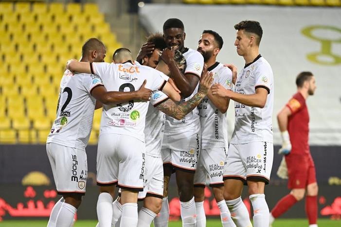 مرض خطير يهاجم محترف الشباب shabab-1