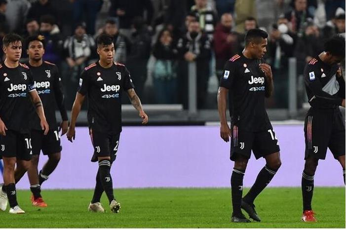 ساسولو يصفع يوفنتوس في عقر دارها 61799e384c59b7482947a06e