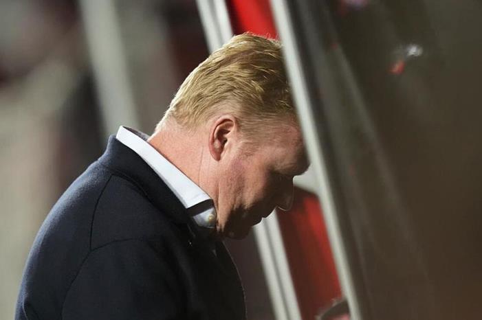 من أبلغ رونالد كومان بقرار إقالته؟ 16353723511286