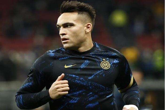 إنتر ميلان يمدد عقد مهاجمه مارتينيز 617b7c944236046dde68008a