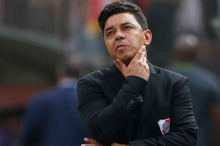جالاردو يرغب في ضم ثنائي النصر إلى ريفر بليت EwT4_8zWUAABF1L
