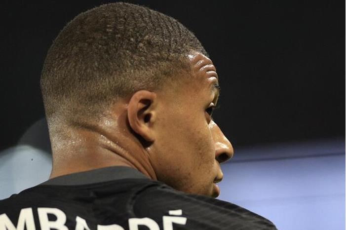 615c22014236045852161bed