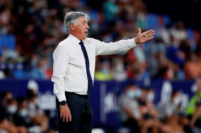 إسبانيول يهز ثقة بيريز في كارلو أنشيلوتي Ancelotti-point-real-epa