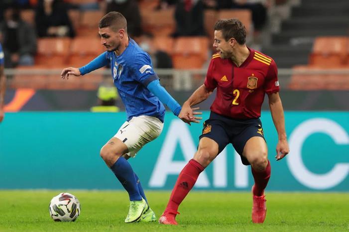 اسبانيا تهزم إيطاليا وتنهي سلسلتها التاريخية 140468-فيراتي-وأزبيلكويتا