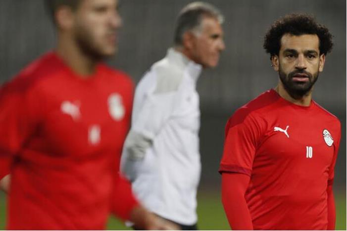 صلاح يدعم زميله في المنتخب المصري ضد الانتقادات .. صورة 616172294c59b7071344a9dd