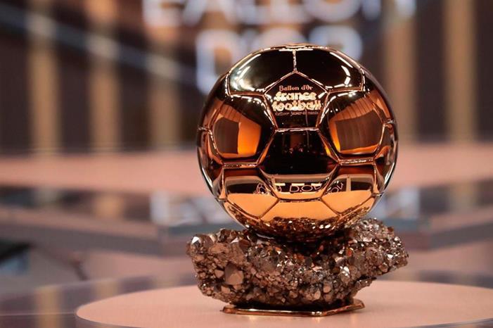 فرانس فوتبول تكشف رسميًا عن الأسماء المرشحة للفوز بجائزة الكرة الذهبية golden-ball