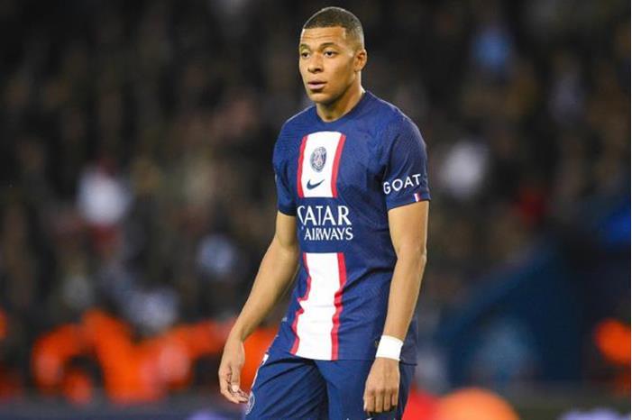 أول رد رسمي من إدارة سان جيرمان على أنباء طلب مبابي الرحيل 6345e5734236047d6d57d527