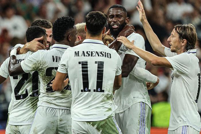 Real_Madrid_celebration_2_RB_Leipzig_2022-23