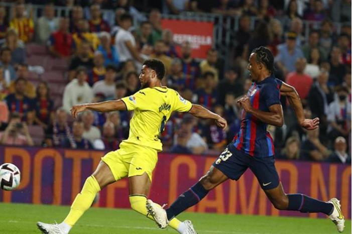 برشلونة يعلن إصابة كوندي وغارسيا 635fbacd4c59b72dd317f7c1