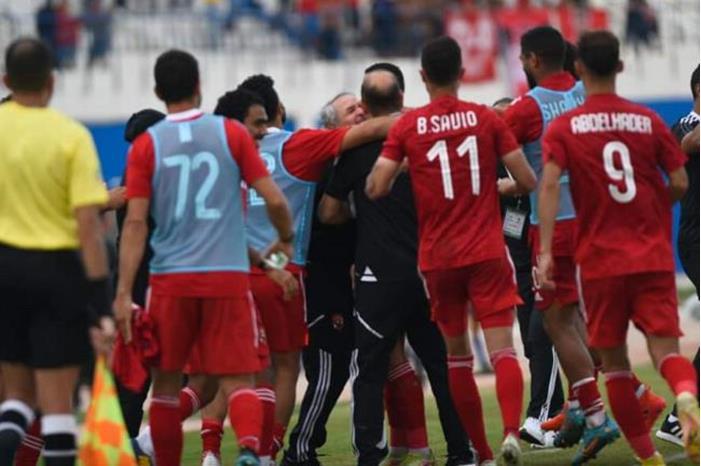 الأهلي المصري يضع قدما في دور المجموعات 6343119b4c59b77b344a348f
