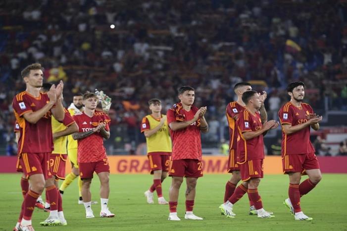 روما يسعى لتجاوز أحزانه أمام فروسينوني بالدوري الإيطالي 7-12