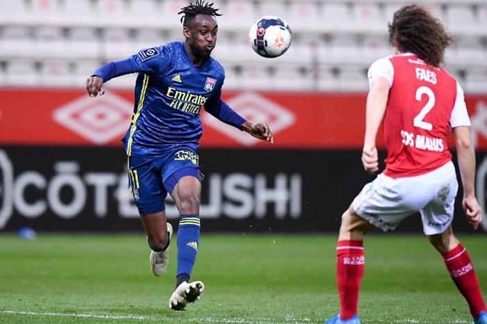 ليون يسقط امام ريمس بالدوري الفرنسي EwT9aq7XMAAPhXs