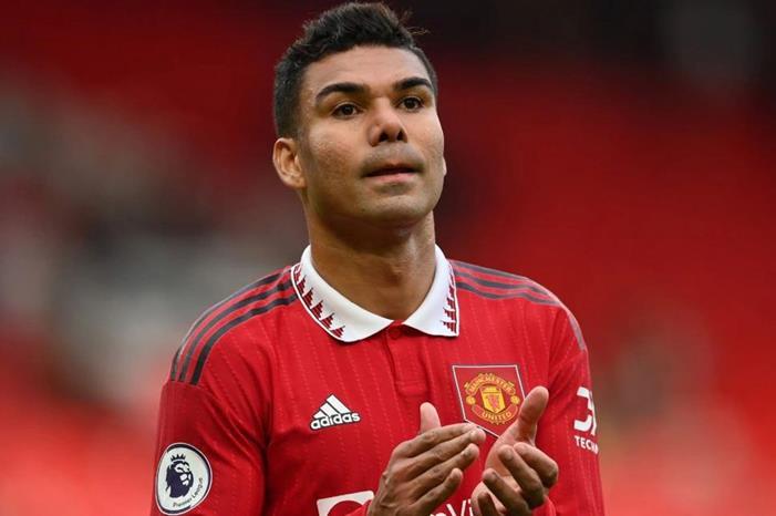 كاسيميرو يزيد أوجاع مانشستر يونايتد 4