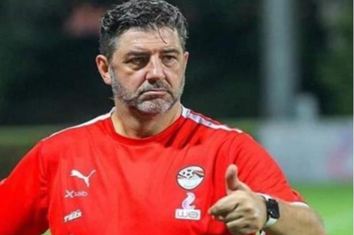 أول تعليق لمدرب منتخب مصر بعد تعادل الفراعنة مع الجزائر 652d91a342360418db6531a8 (1)