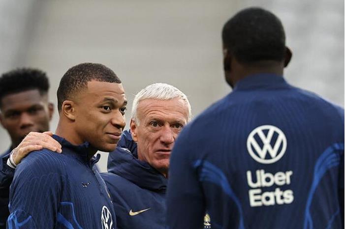 كشف سر غياب مبابي عن المؤتمرات الصحفية للمنتخب الفرنسي 652e778842360455605138f3