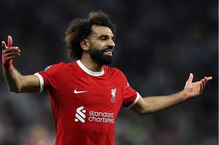 خطأ تحكيمي قاتل .. يحرم محمد صلاح من معادلة رقم بيكهام 6519c65042360427db6db693