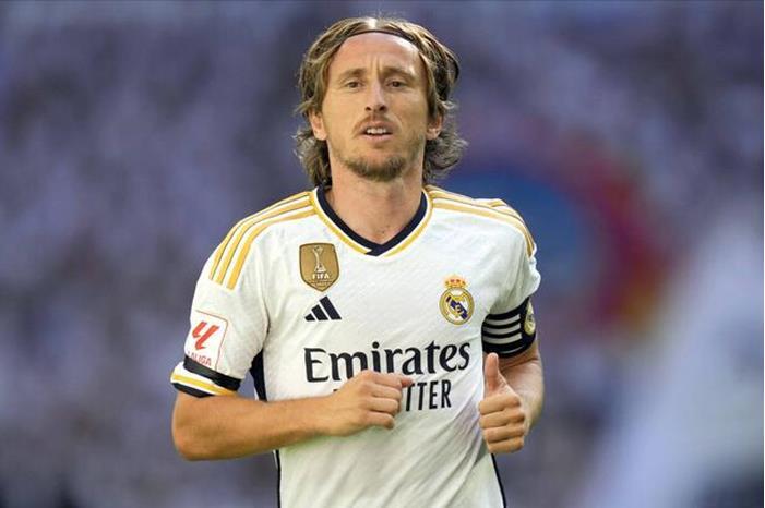 ريال مدريد يكشف موقف مودريتش من الرحيل إلى السعودية 65363c8f4c59b7333719bc9d