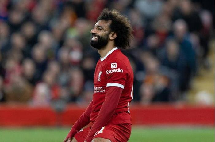 محمد صلاح يفوز بجائزة في الدوري الإنجليزي 653665a54c59b734583888a0 (1)