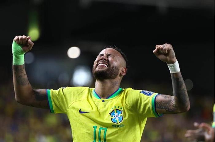 من سيكون بديل نيمار؟.. 3 أسماء عالمية مطروحة على طاولة الهلال 65374ebd4c59b70c4b3873d7