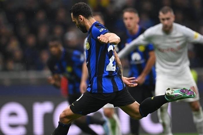 أبطال أوروبا.. إنتر يتجاوز عقبة سالزبورغ 20231024225743771CD