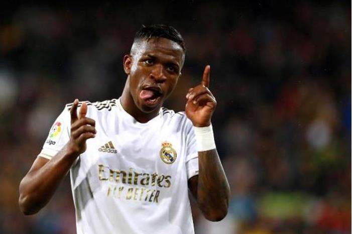 مسؤول ببرشلونة: فينيسيوس المهرج يستحق صفعة main_image6538c98cecb79