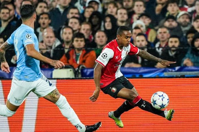 أبطال أوروبا: فينورد يهزم لاتسيو بثلاثية 202310252256228362Y