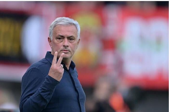 مورينيو يقود روما لرقم غير مسبوق بمسابقات أوروبا 653b7c3c4c59b7233b52a8e0