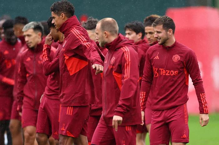 مانشستر يونايتد يواجه غالاتا سراي بدوري أبطال أوروبا الشياطين الحمر