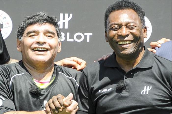 لماذا لم يتوج بيليه ومارادونا بالكرة الذهبية على مدار مسيرتيهما؟ 653fbd4b42360413b226fc8c