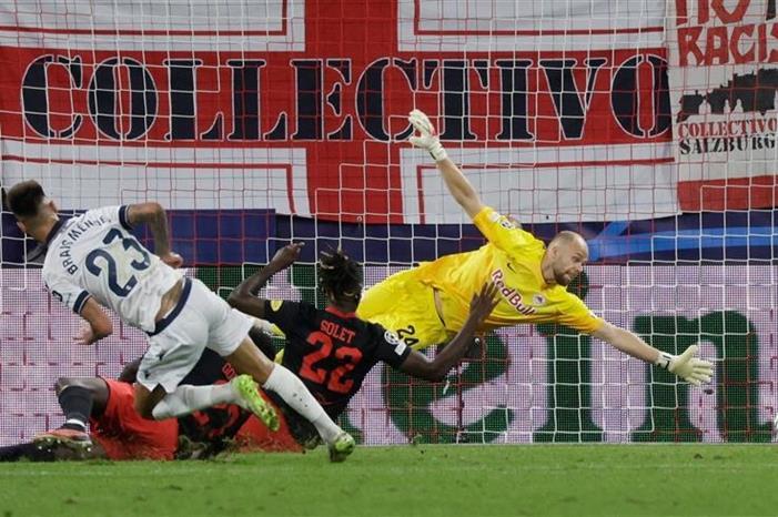 ريال سوسييداد يهزم سالزبورغ بثنائية نظيفة 202310323174123RF