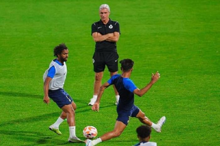 مدرب النصر السعودي يستبعد نجم فريقه حتى إشعار آخر 651ebbdc423604636b023bea