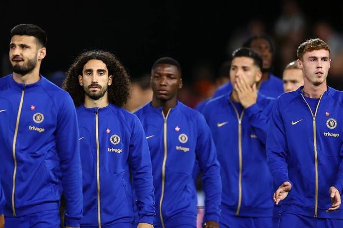 تشيلسي ضيفاً على بيرنلي بالدوري الإنجليزي 2