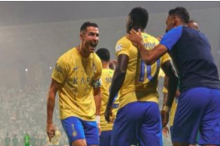 رونالدو يساهم في تسجيل النصر لهدف عالمي في شباك أبها (فيديو) 6520252e4c59b76e32214661