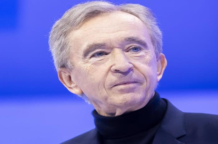 عائلة الملياردير برنارد أرنو تقترب من الاستحواذ على نادي باريس 67114a714c59b725112c3e2e