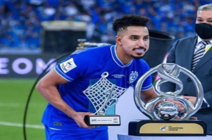 سالم الدوسري يتفوق على سامي الجابر ويدخل تاريخ الهلال السعودي 66fd3f054236044d3b712ad8