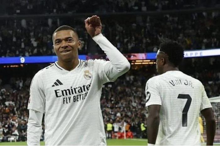 أكرم عفيف يسخر من مبابي - فيديو 100-230308-mohamed-salah-new-goal-arsenal-premier-league_700x400