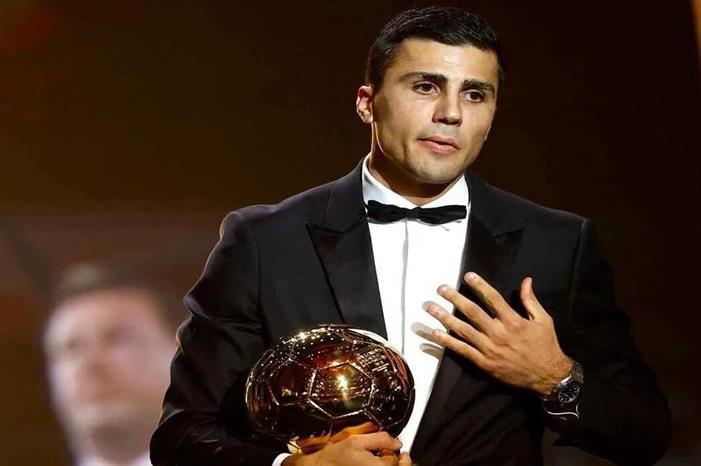 أبرز أسماء النجوم مقاطعي حفل الكرة الذهبية 67208e864c59b7734c3ba8ad