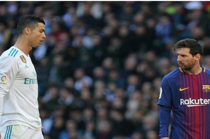 صدفة سحرية تجعل المنافسة تستمر بين أسطورتي كرة القدم ونجليهما 6701098a423604285a1fb458