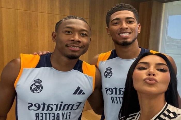 6704adaa42360429c1309102