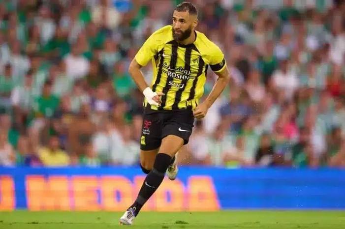 1f33db9b-46f6-464d-aa58-5055eb5f02f0