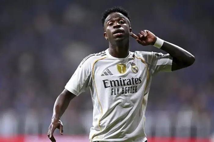 06b8c011-63d6-4307-a632-1b7e56127cfd