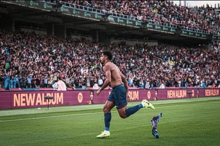 f2089032-3512-46dc-a7eb-fb59e732c88e