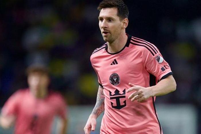 ميسي يوضح السبب الحقيقي وراء تجديد عقده مع إنتر ميامي lionel-messi