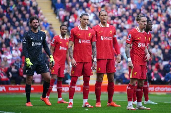 كاراجر يحدد أسباب تراجع نتائج ليفربول GettyImages-2203379411-e1741449710927