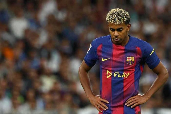 "كنتاكي".. تسخر من لامين جمال بعد الكلاسيكو بصورة مثيرة 69009d2d423604275b4c43c2